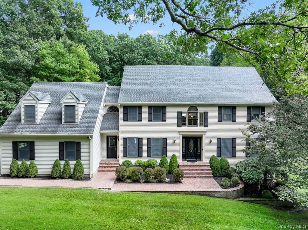 18 Arbor Court, Holmes, NY 12531 — photo 2