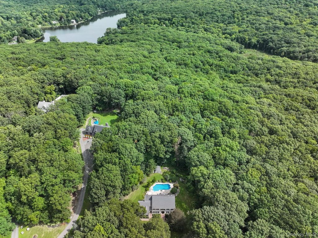18 Arbor Court, Holmes, NY 12531 — photo 4