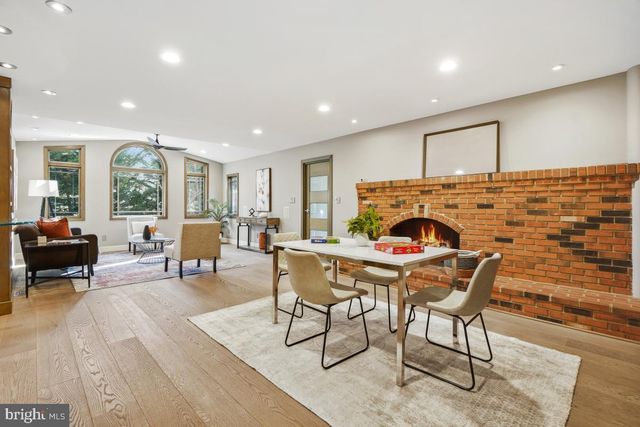 9804 KORMAN CT, Potomac, MD 20854