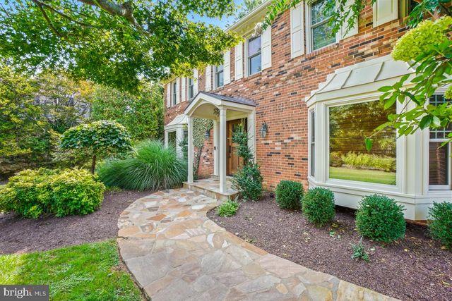 9804 KORMAN CT, Potomac, MD 20854