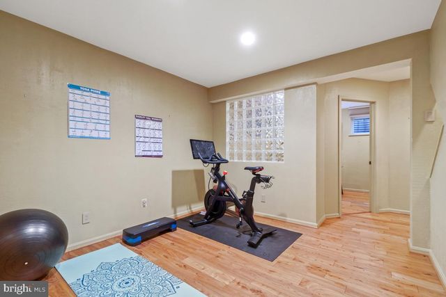 9804 KORMAN CT, Potomac, MD 20854