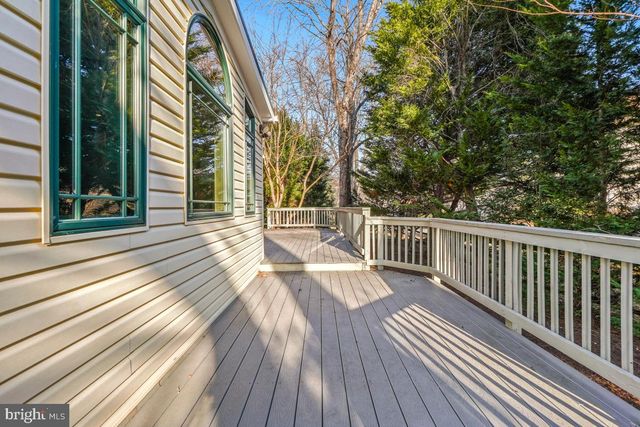 9804 KORMAN CT, Potomac, MD 20854