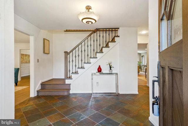 9804 KORMAN CT, Potomac, MD 20854