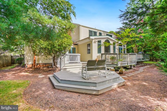 9804 KORMAN CT, Potomac, MD 20854