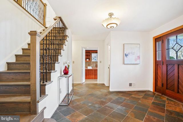 9804 KORMAN CT, Potomac, MD 20854