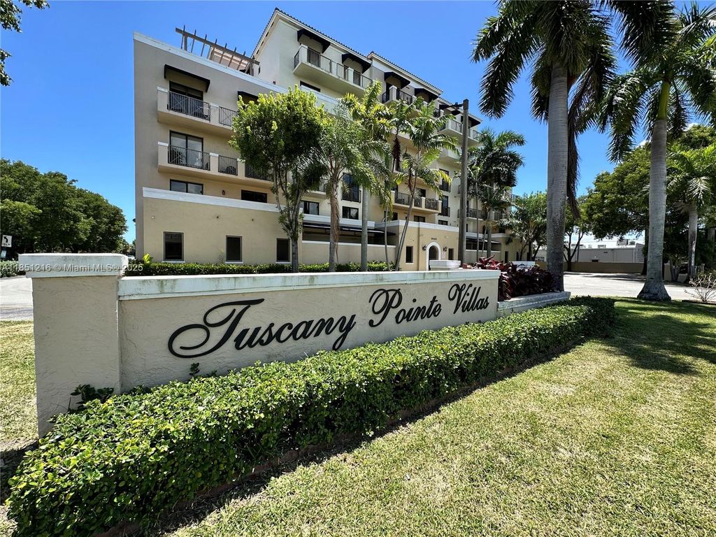 8440 SW 8th St 201A, Miami, FL 33144