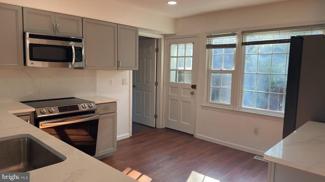 1636 GREAT FALLS ST, Mclean, VA 22101