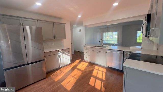 1636 GREAT FALLS ST, Mclean, VA 22101