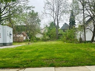 1569 Newman Avenue, Lakewood, OH 44107