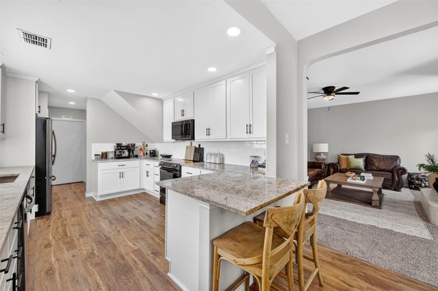 224 Miramar Drive, Arlington, TX 76002