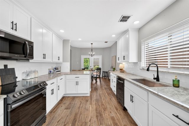224 Miramar Drive, Arlington, TX 76002