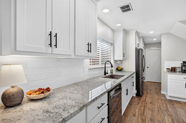 224 Miramar Drive, Arlington, TX 76002