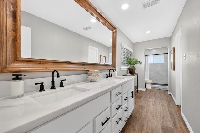 224 Miramar Drive, Arlington, TX 76002