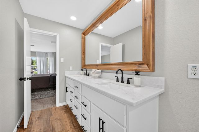 224 Miramar Drive, Arlington, TX 76002