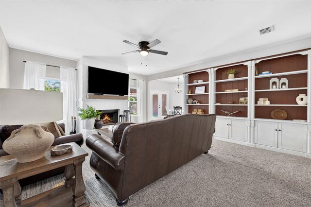 224 Miramar Drive, Arlington, TX 76002