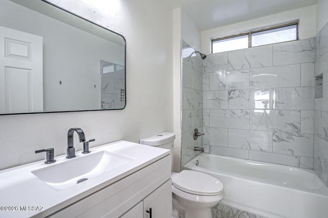3625 E Drexel Manor Stravenue, Tucson, AZ 85706