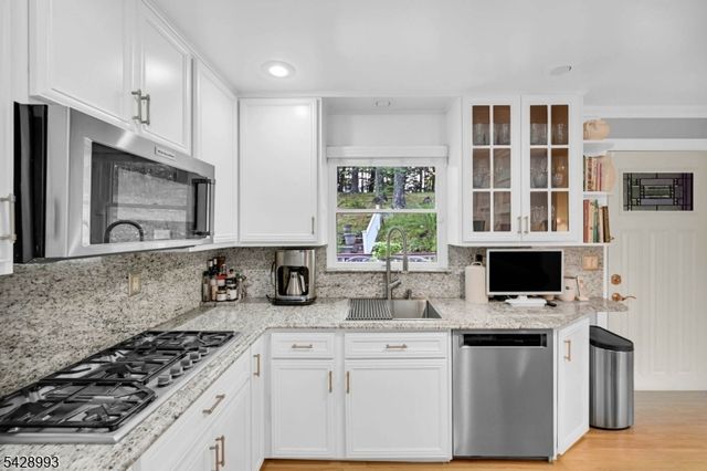 151 Page Dr, Oakland Boro, NJ 07436
