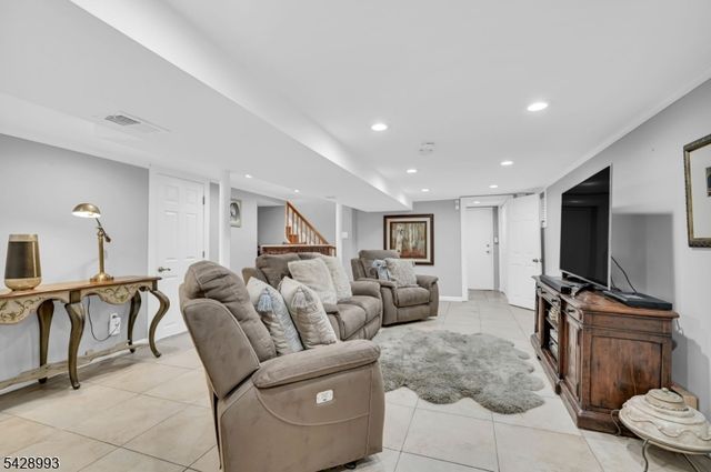 151 Page Dr, Oakland Boro, NJ 07436