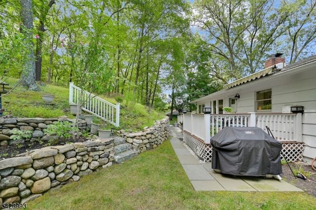 151 Page Dr, Oakland Boro, NJ 07436