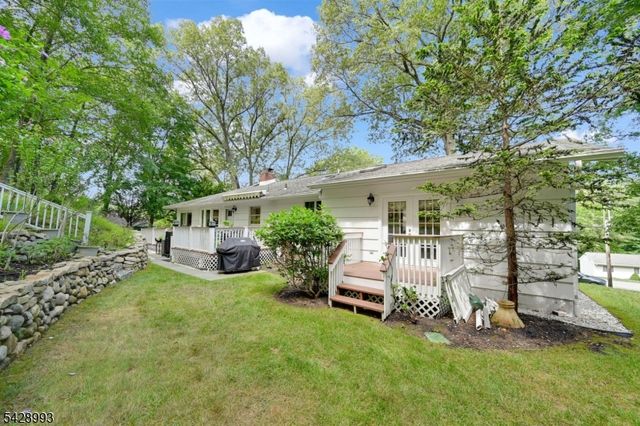 151 Page Dr, Oakland Boro, NJ 07436