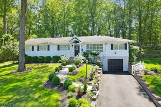 151 Page Dr, Oakland Boro, NJ 07436
