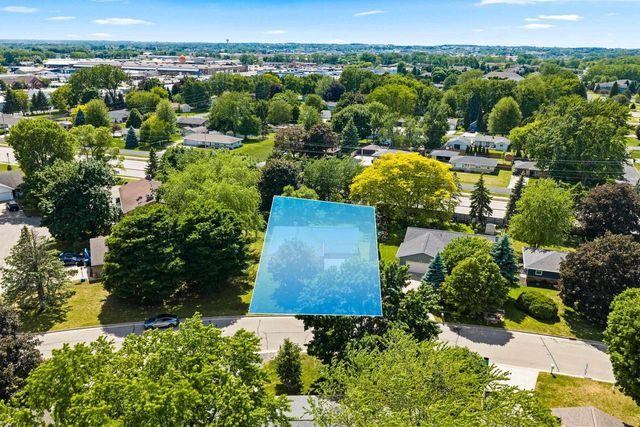 1545 N BLOSSOM DRIVE, Appleton, WI 54914