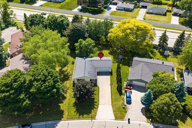 1545 N BLOSSOM DRIVE, Appleton, WI 54914