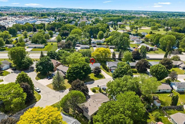 1545 N BLOSSOM DRIVE, Appleton, WI 54914