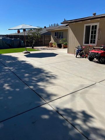 1362 N Elm St, Escondido, CA 92026