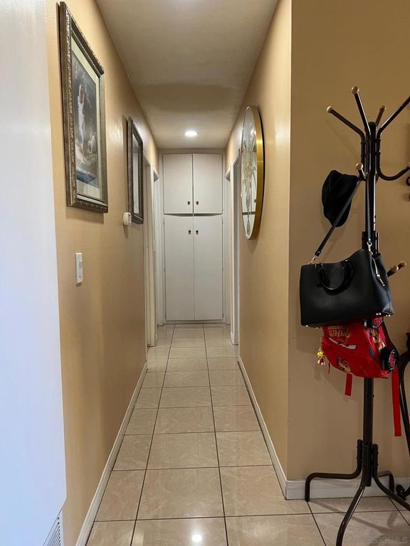 Image 5 of property listing at 1362 N Elm St, Escondido, CA 92026