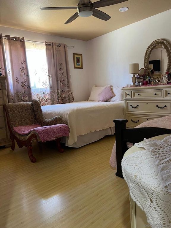 Image 7 of property listing at 1362 N Elm St, Escondido, CA 92026