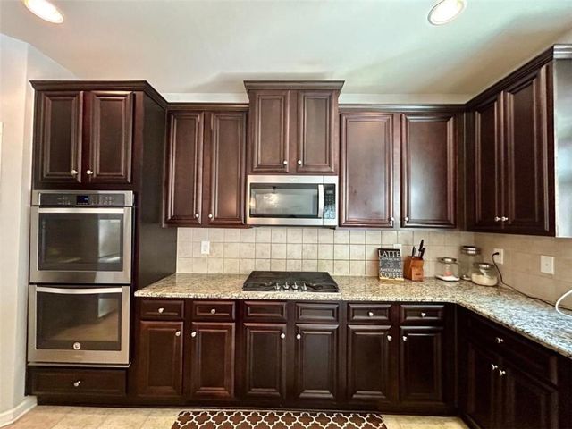 4355 Luke Way, Ellenwood, GA 30294