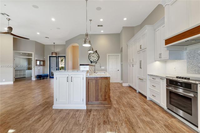 327 Burnt Pine Dr, Naples, FL 34119