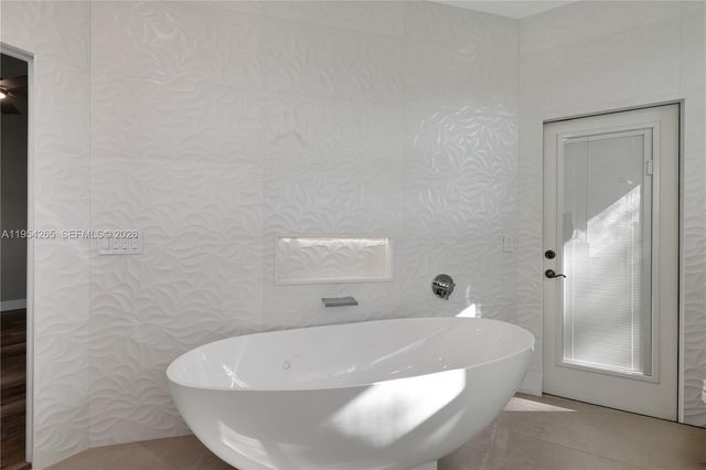 327 Burnt Pine Dr, Naples, FL 34119