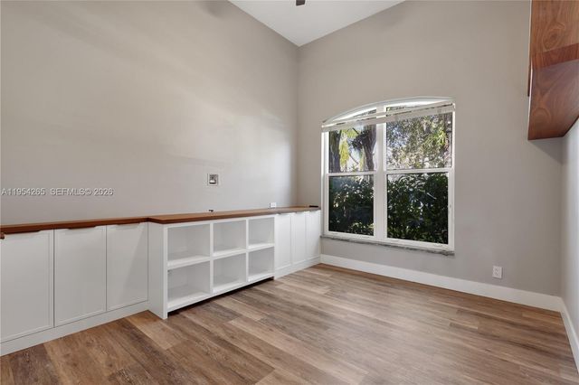 327 Burnt Pine Dr, Naples, FL 34119