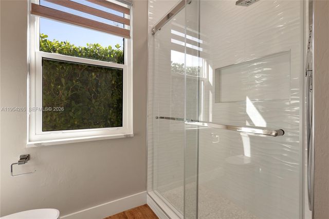 327 Burnt Pine Dr, Naples, FL 34119