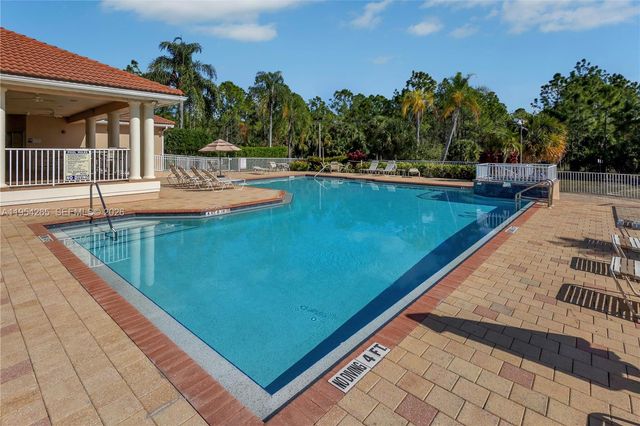 327 Burnt Pine Dr, Naples, FL 34119