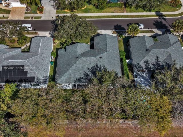 327 Burnt Pine Dr, Naples, FL 34119
