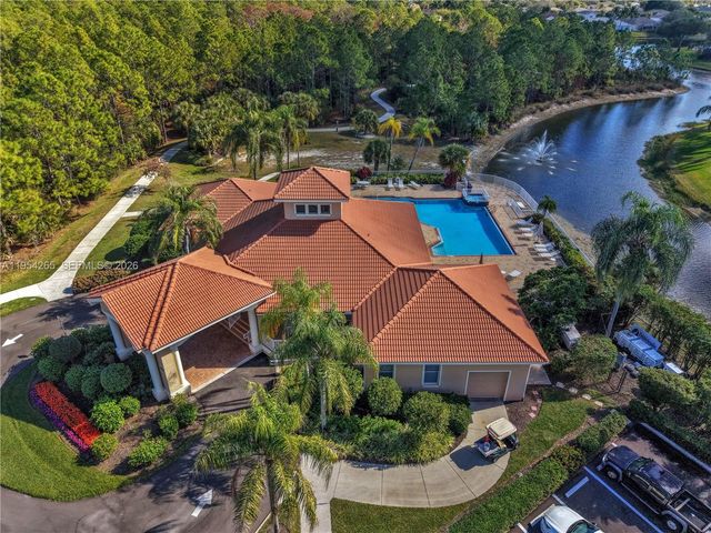 327 Burnt Pine Dr, Naples, FL 34119