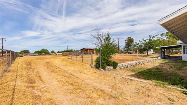 14280 Navajo, Apple Valley, CA 92307