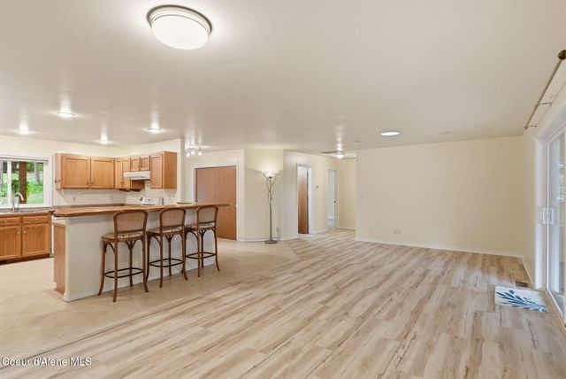 955 Bottle Bay Road, Sagle, ID 83860