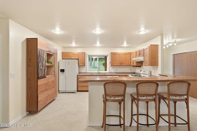 955 Bottle Bay Road, Sagle, ID 83860