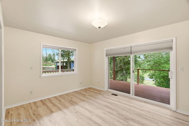 955 Bottle Bay Road, Sagle, ID 83860