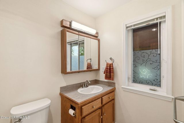 955 Bottle Bay Road, Sagle, ID 83860