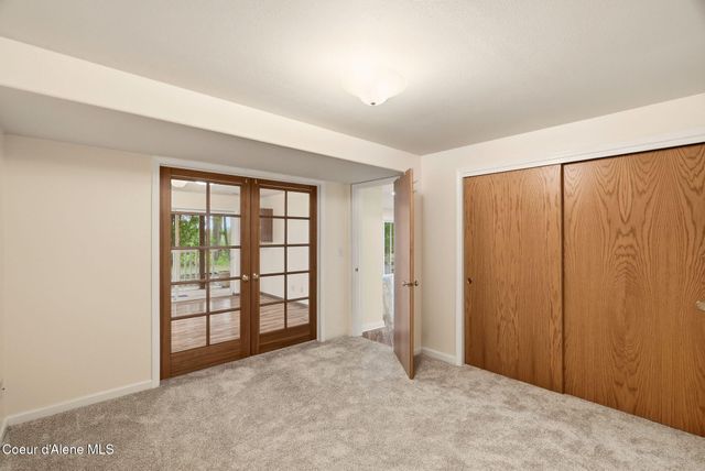 955 Bottle Bay Road, Sagle, ID 83860