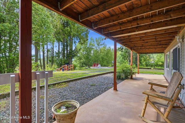 955 Bottle Bay Road, Sagle, ID 83860