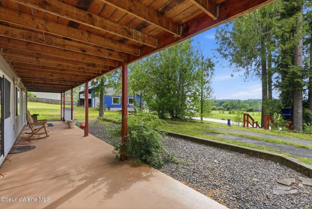 955 Bottle Bay Road, Sagle, ID 83860