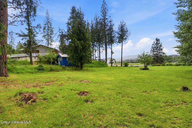955 Bottle Bay Road, Sagle, ID 83860