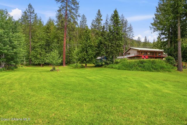 955 Bottle Bay Road, Sagle, ID 83860