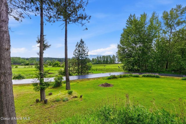 955 Bottle Bay Road, Sagle, ID 83860